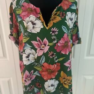 DR2 Green Floral Top